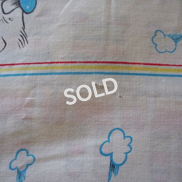 糸切れによる小さな穴