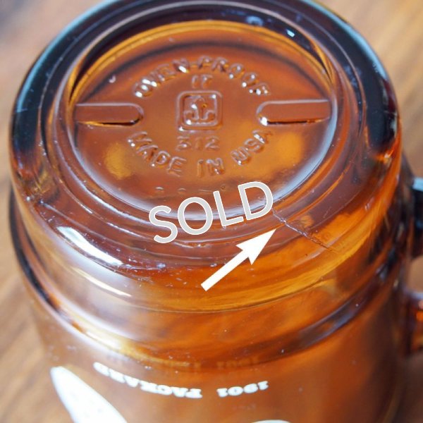 白プリントマグ　底の生地撚れ線