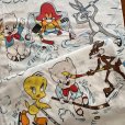 画像1: ヴィンテージ　ツインサイズ　フラットシーツ　【ルーニーテューンズ/ホッケー】ご予約品 (1)