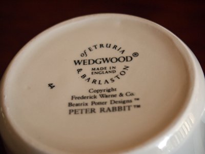 画像3: ウェッジウッド　マグカップ　【ピーターラビット（旧刻印）】